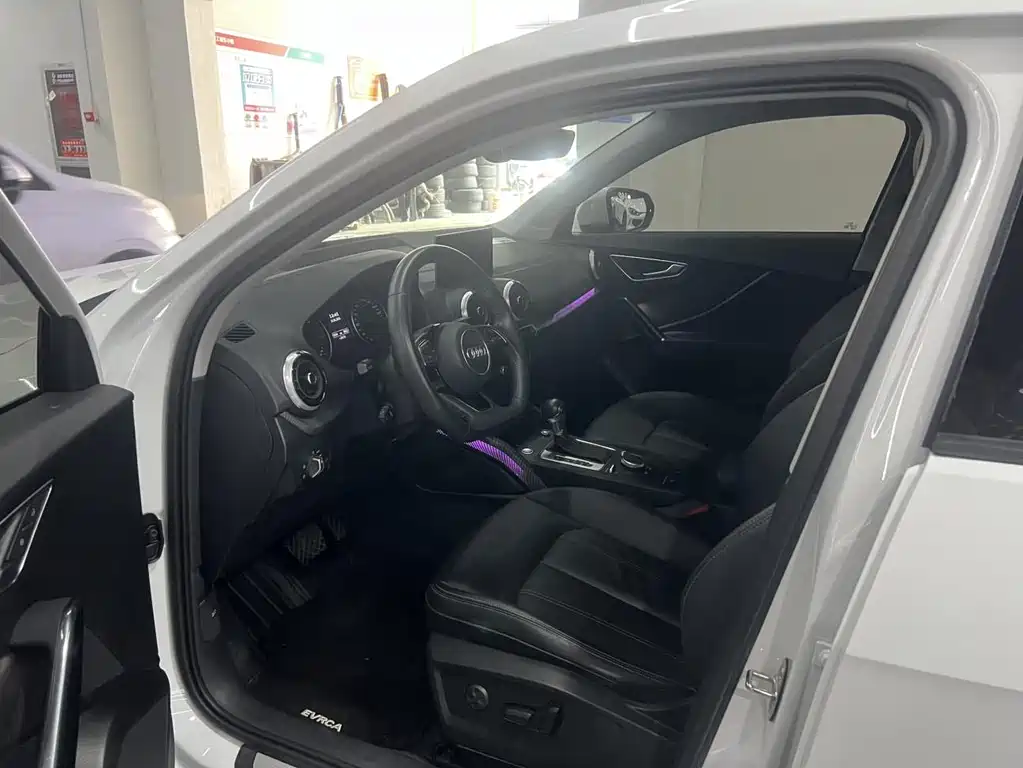 Audi Q2L 2022 35 TFSI Fashion