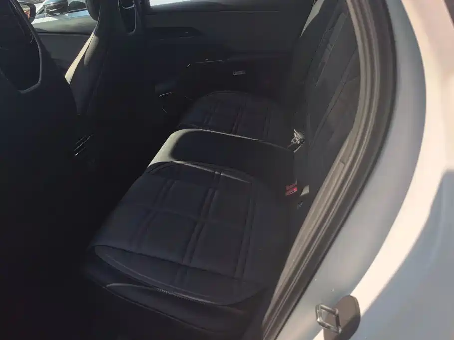 Hongqi Hongqi EH7 — миниатюра 11