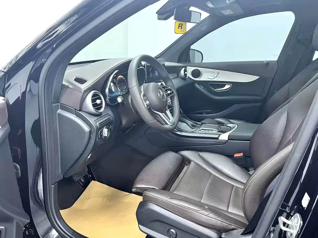 Mercedes-Benz GLC 2021 GLC 260 L 4MATIC