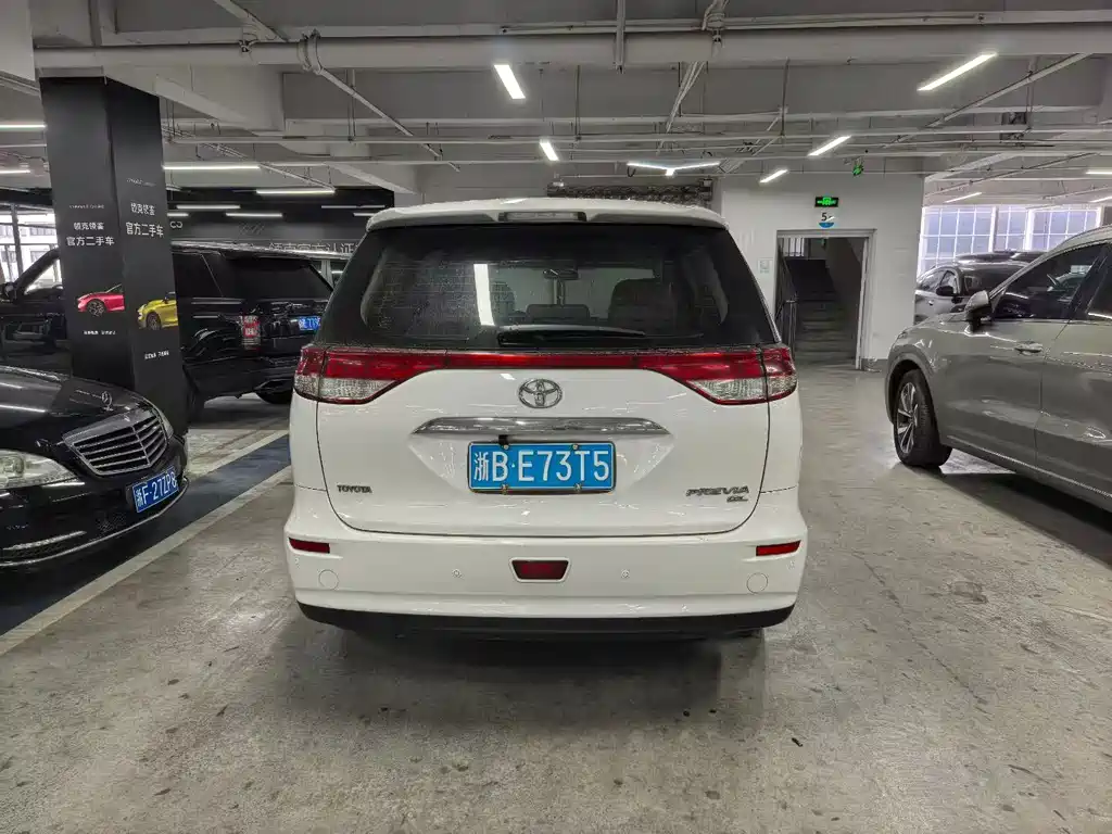 TOYOTA PREVIA