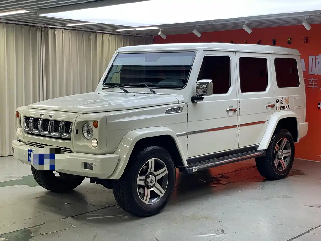 2016 BAIC Beijing BJ80 - zdjęcie 1 z 15