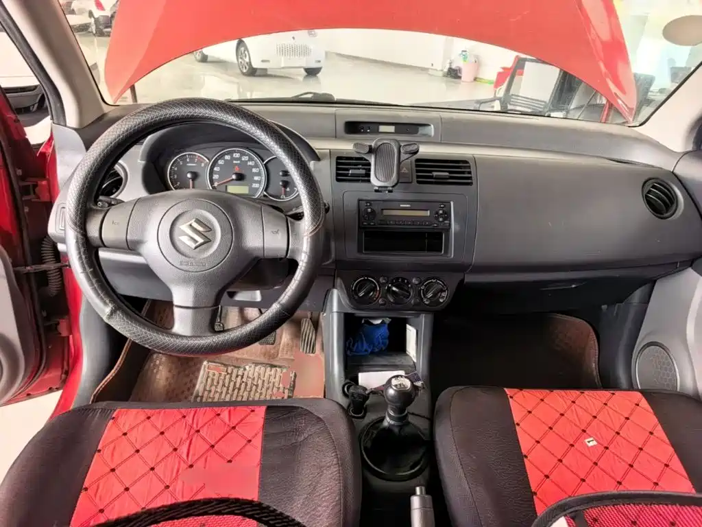 Suzuki Swift — миниатюра 10