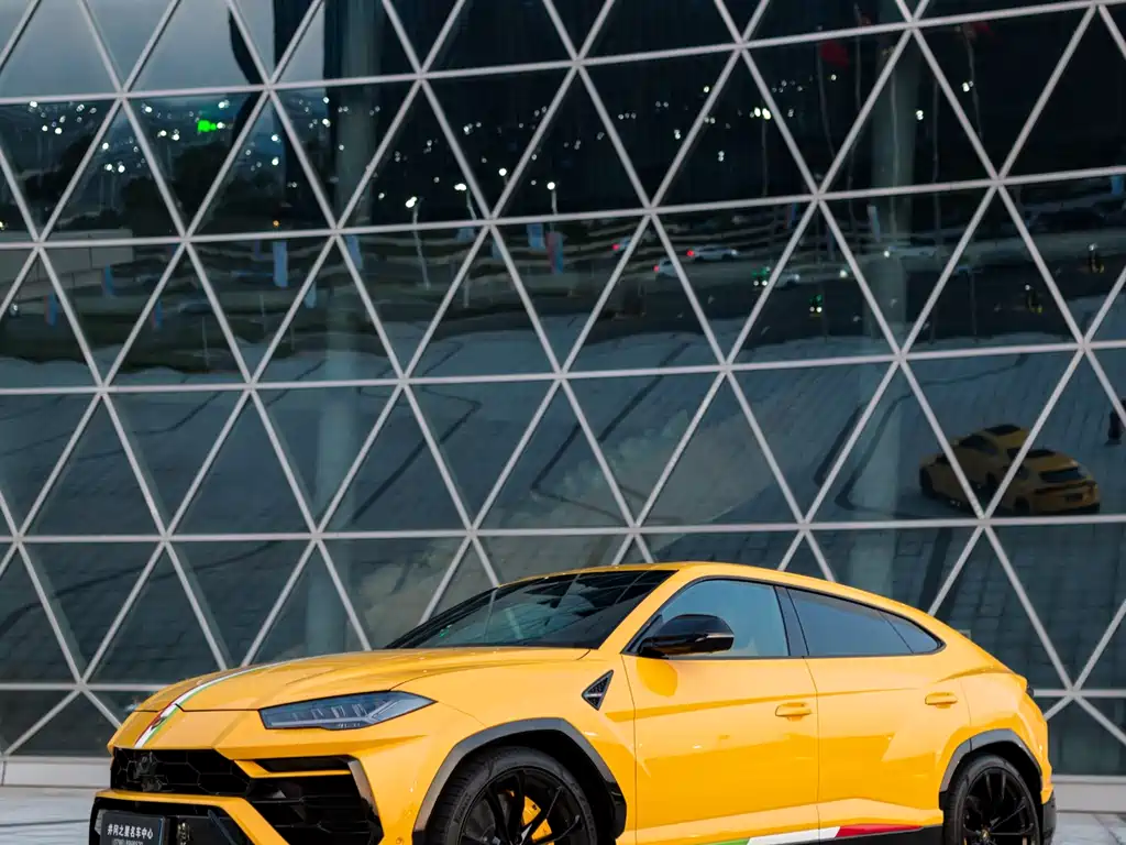 Lamborghini Urus 2021 4.0T V8