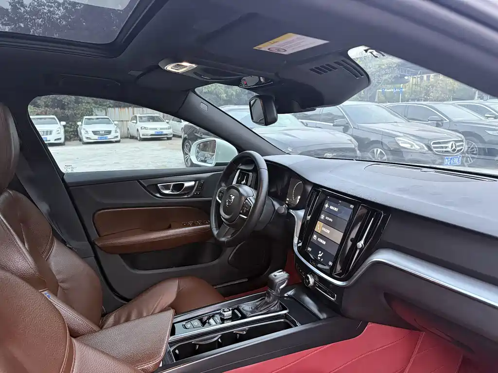 Volvo S60 — миниатюра 8