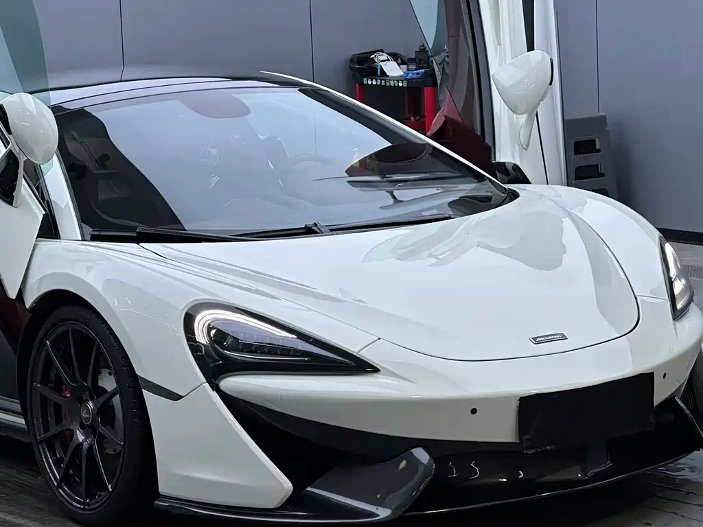MCLAREN 570