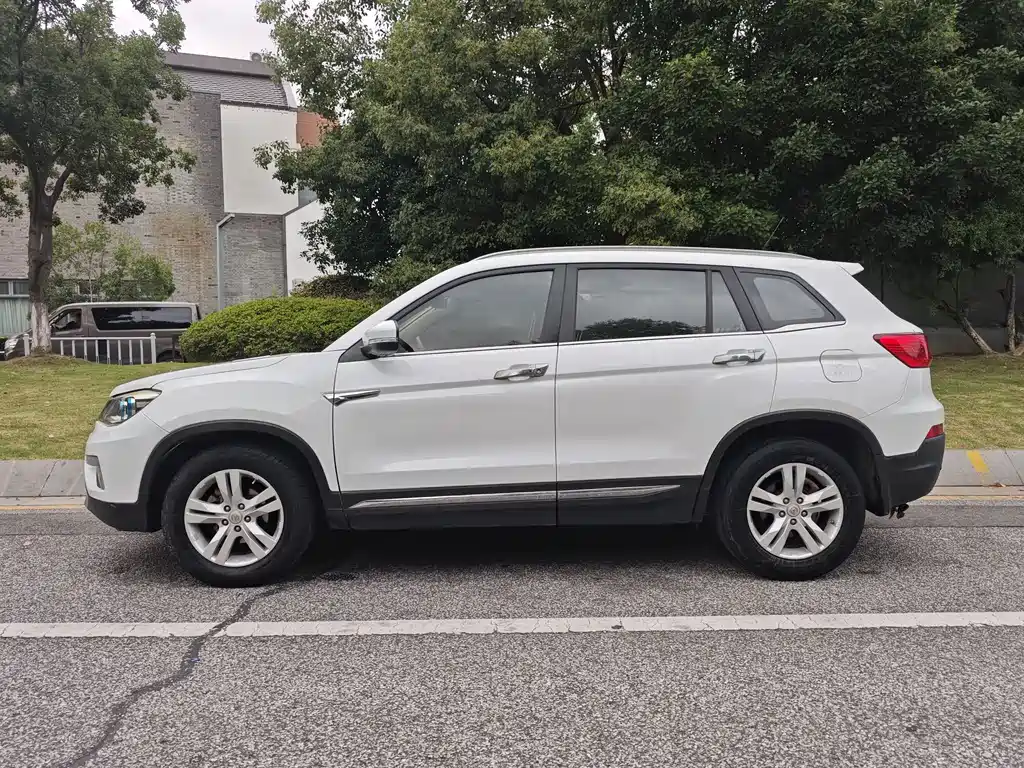 Changan CS75 2015 1.8T AT Elite V