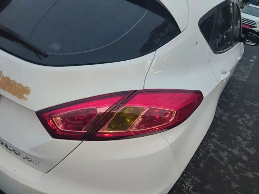 Changan Eado XT — миниатюра 8