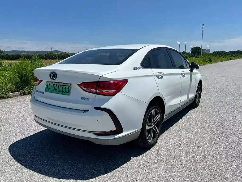 BAIC EU5 — миниатюра 6