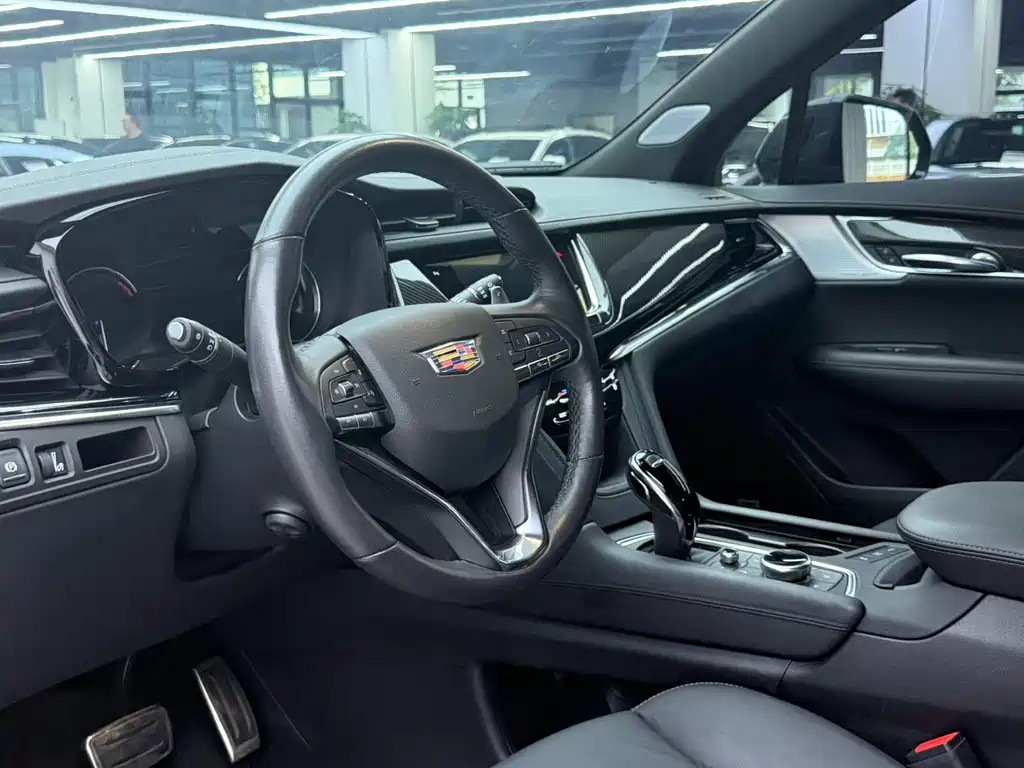 Cadillac XT6 — миниатюра 4