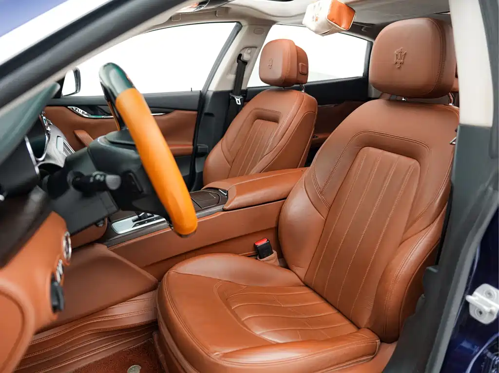 Maserati Quattroporte — миниатюра 11