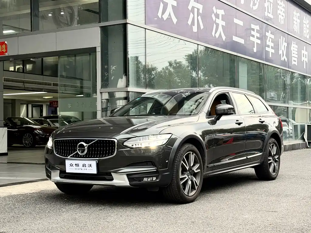 Volvo V90