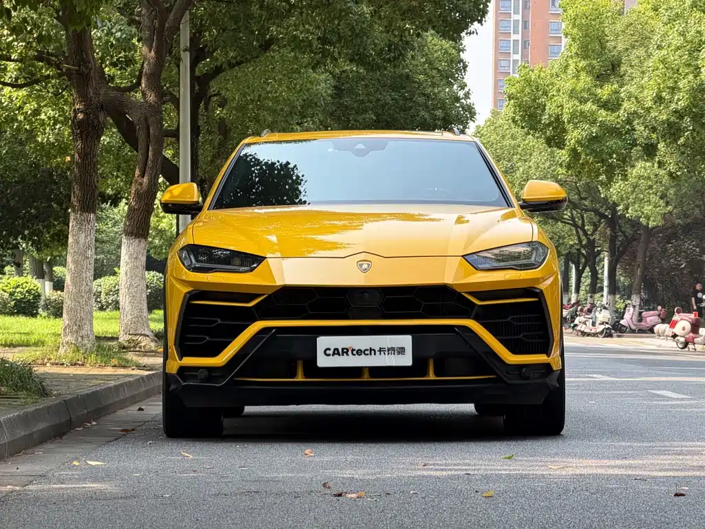 Lamborghini Urus — миниатюра 3