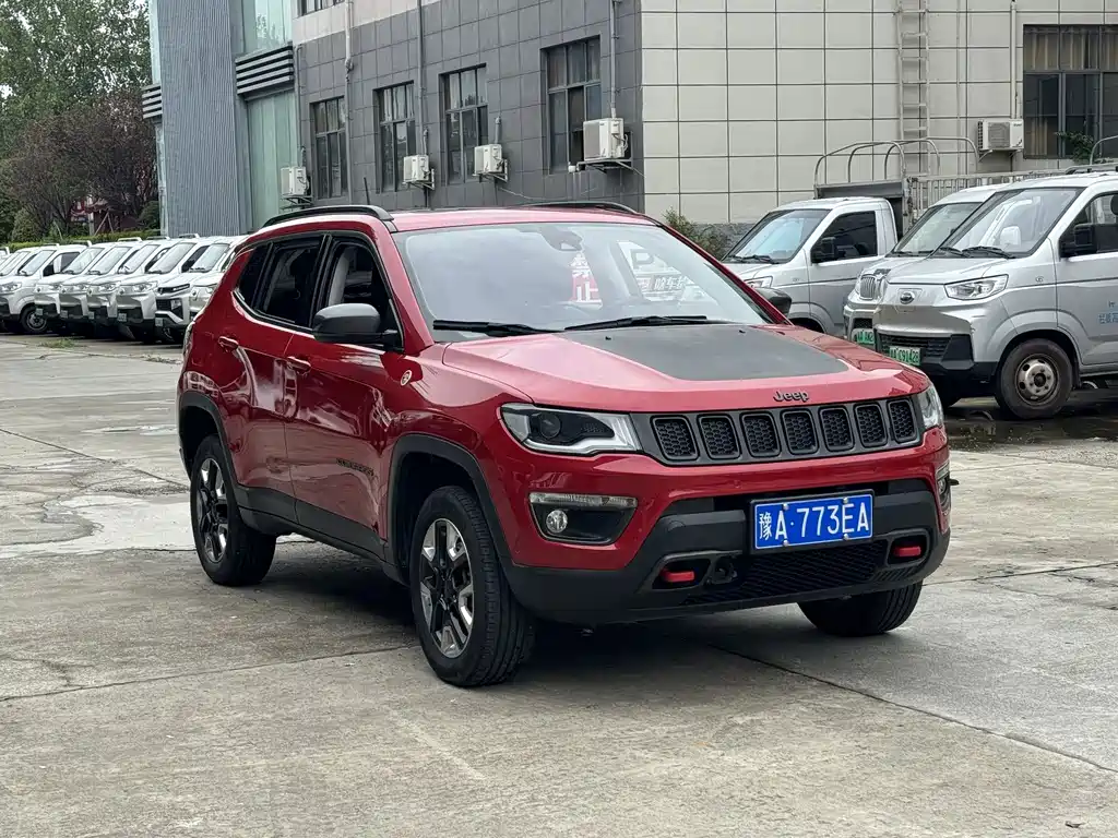 Jeep Compass — миниатюра 3