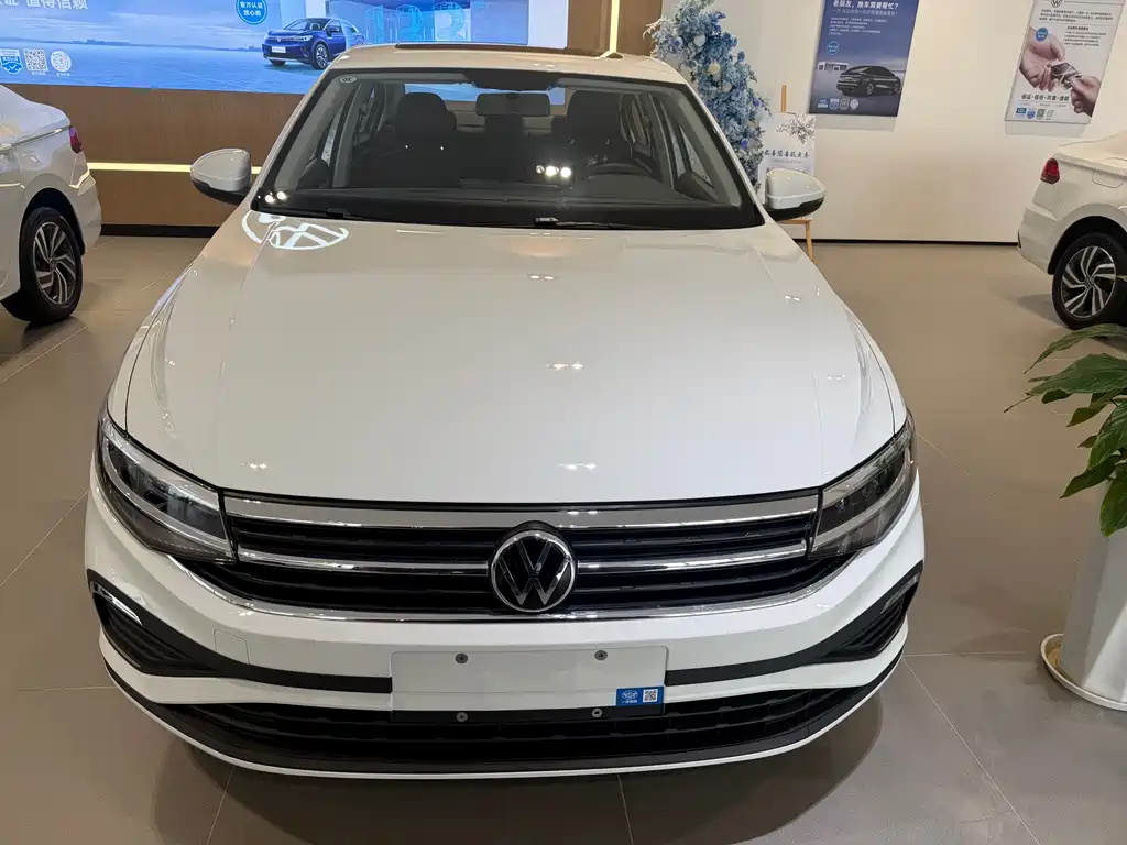 Volkswagen Bora 2026 200TSI DSG