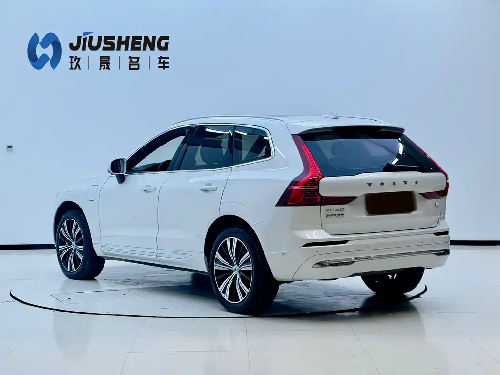 Volvo XC60 PHEV — миниатюра 24