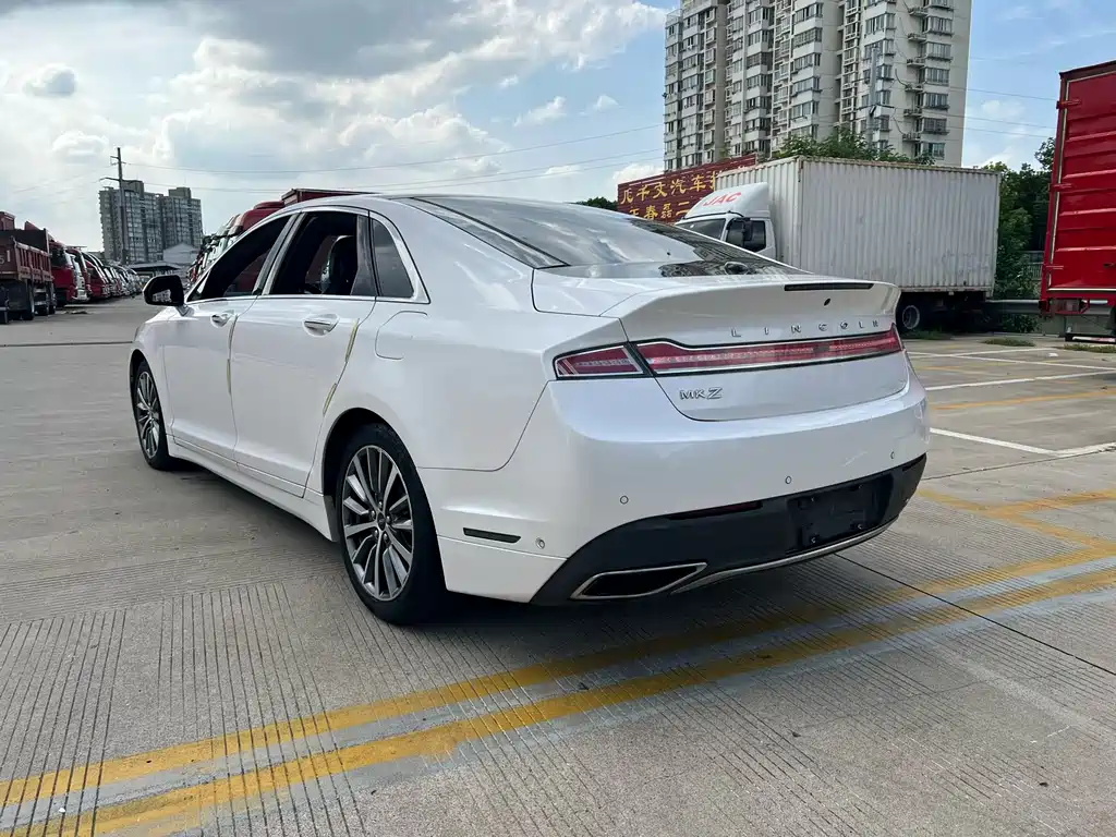 Lincoln MKZ — миниатюра 7
