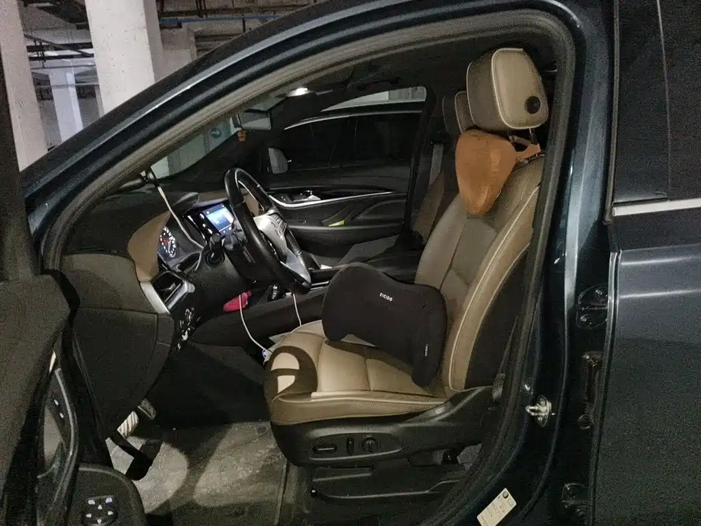Buick Enclave — миниатюра 11