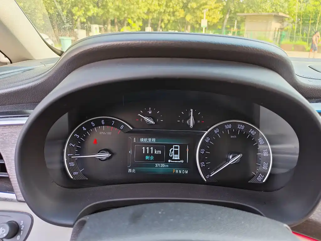 Buick GL8 — миниатюра 6