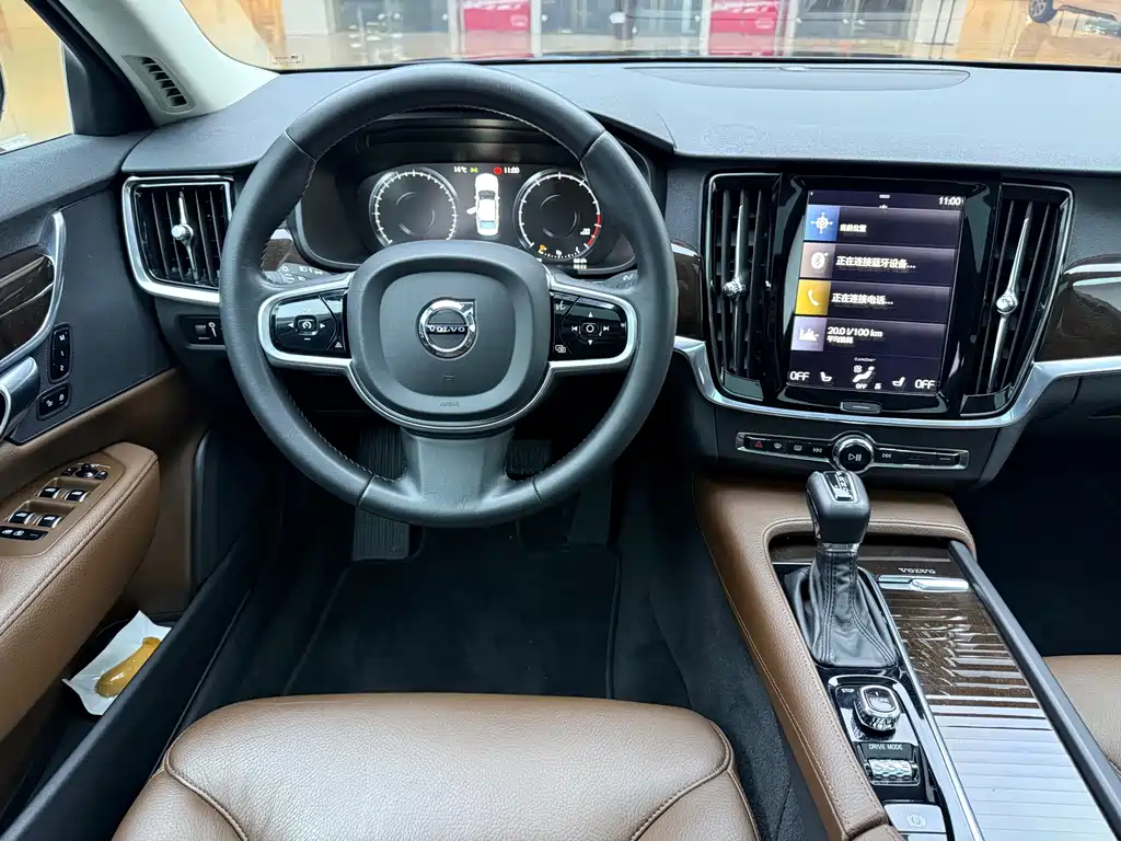 Volvo S90 2017 T4
