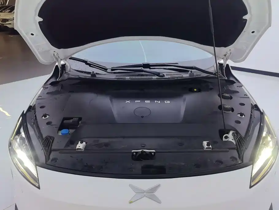 XPeng G3 — миниатюра 10
