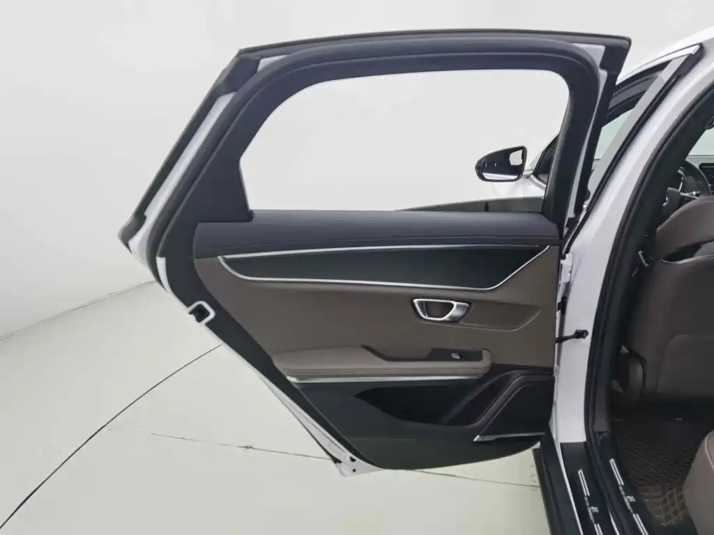 BYD Han — миниатюра 11