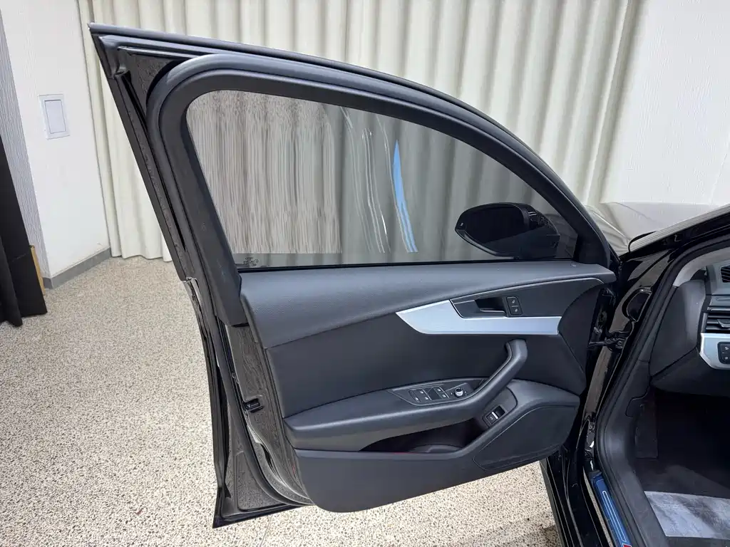 Audi A4L 2020 40 TFSI Fashion