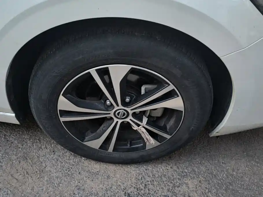 Nissan Sylphy — миниатюра 6