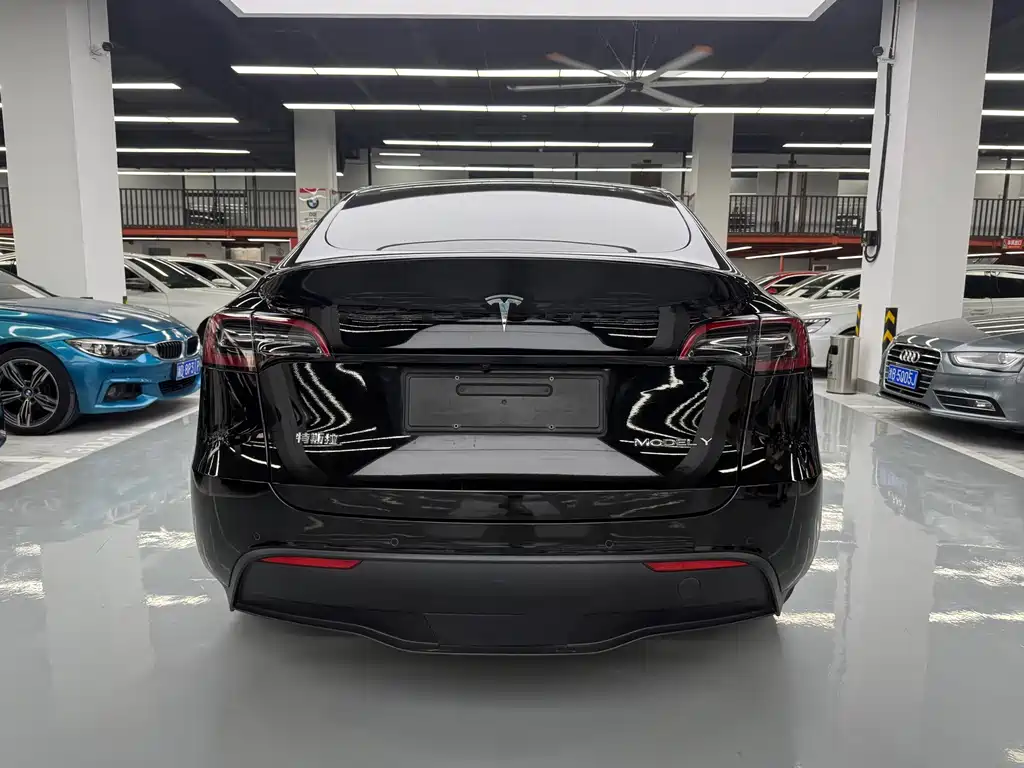 Tesla Model Y — фотографии объявления, Фото 25