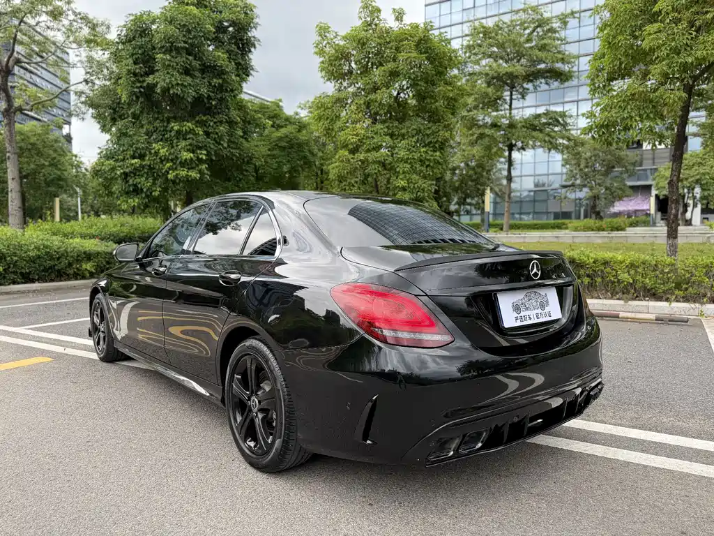 Mercedes-Benz C-Class — миниатюра 6