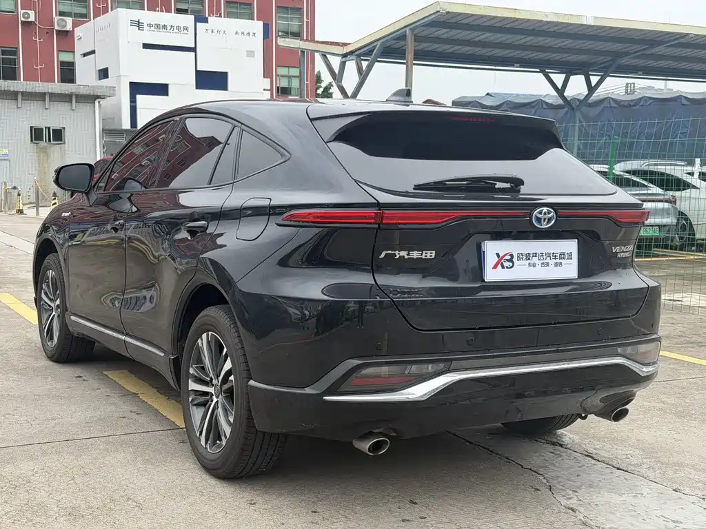 Toyota Venza 2023 2.5L Luxury