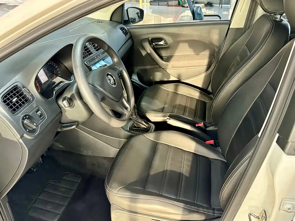 Volkswagen Polo — миниатюра 4