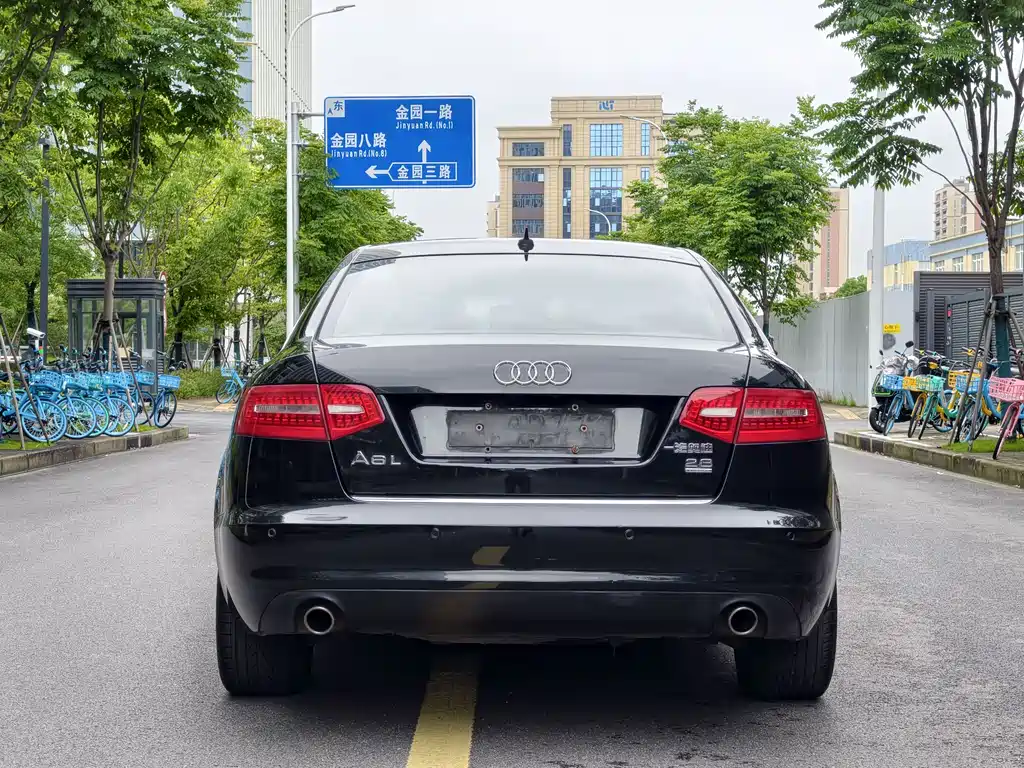 Audi A6L 2011 2.8 FSI quattro Luxury