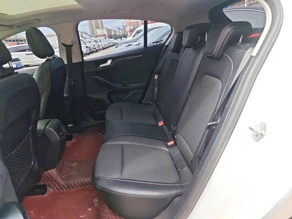 Ford Focus — миниатюра 17