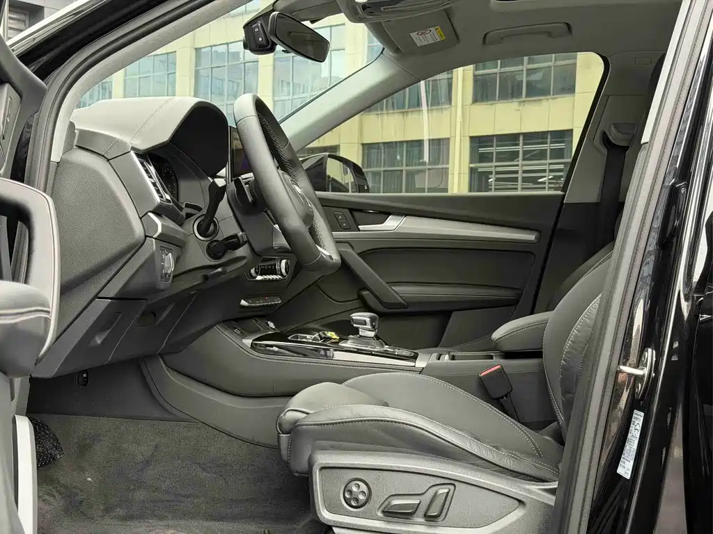 Audi Q5L — миниатюра 7