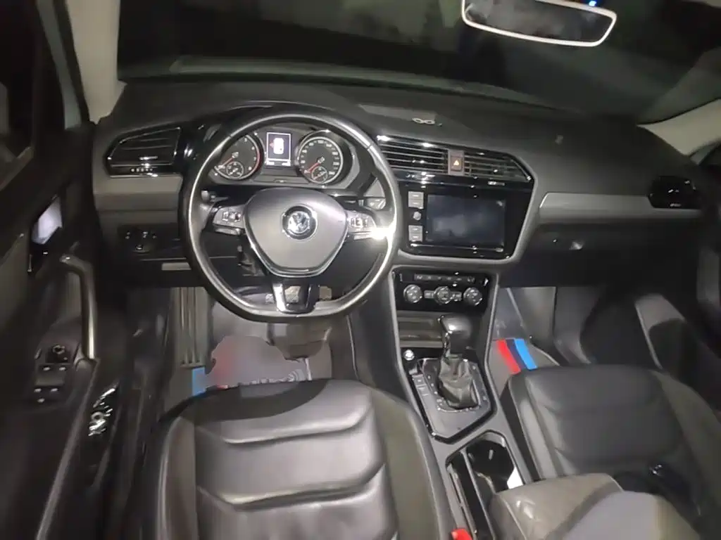 Volkswagen Tiguan L — миниатюра 14