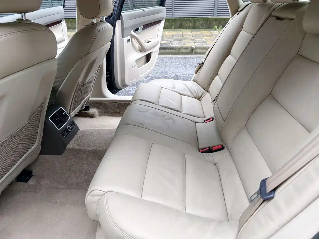 Audi A6L 2011 2.8 FSI quattro Luxury