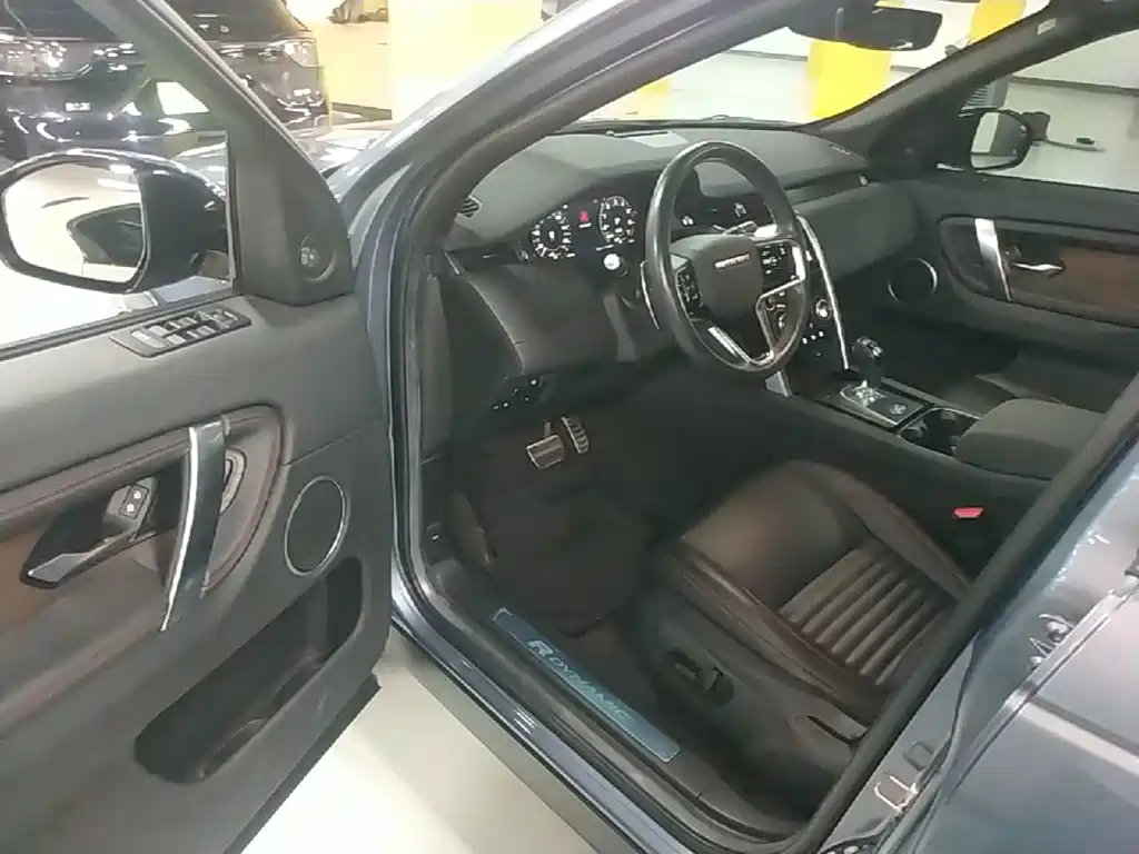 Land Rover Discovery Sport Hybrid — миниатюра 16