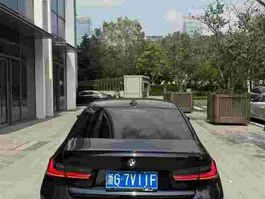 BMW 3 Series — миниатюра 4