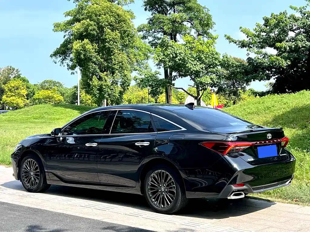 Toyota Avalon 2023 2.5L Touring Luxury