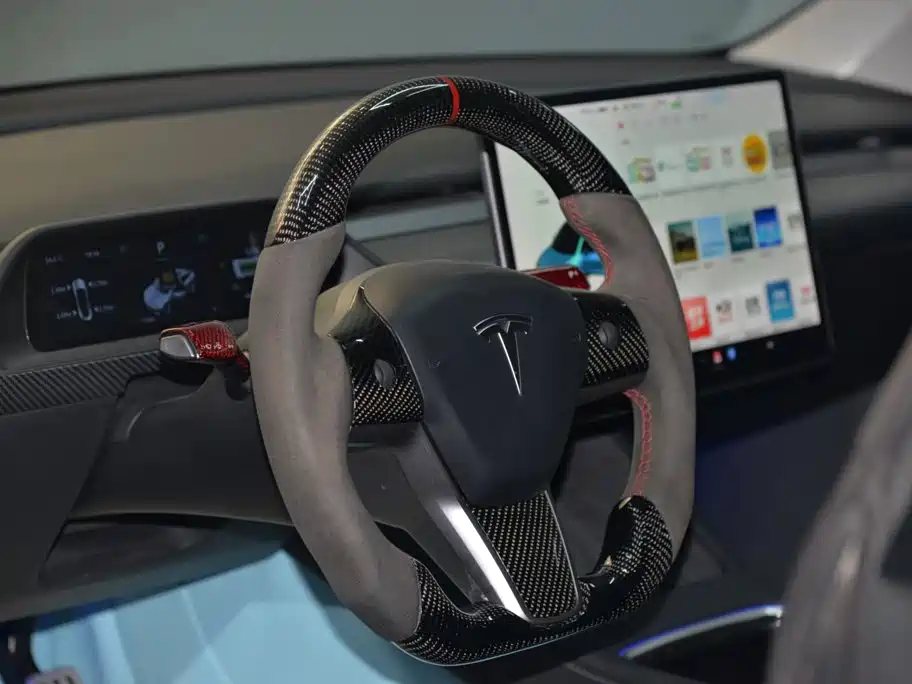 Tesla Model 3 — миниатюра 8