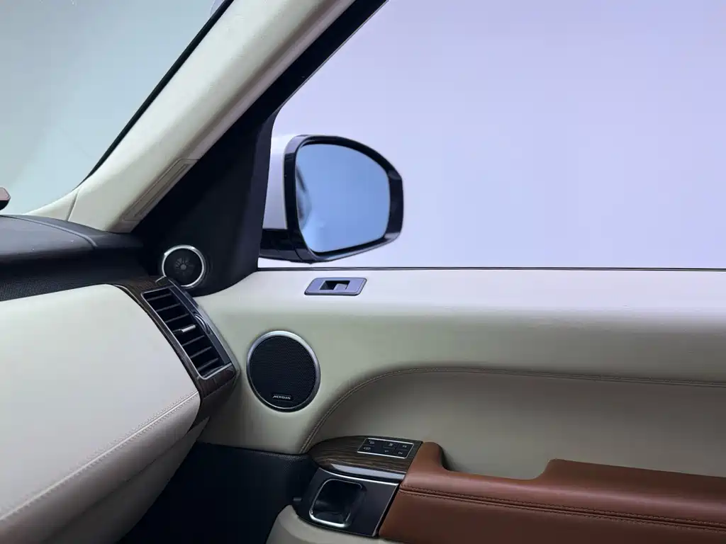 Land Rover Sport — миниатюра 12