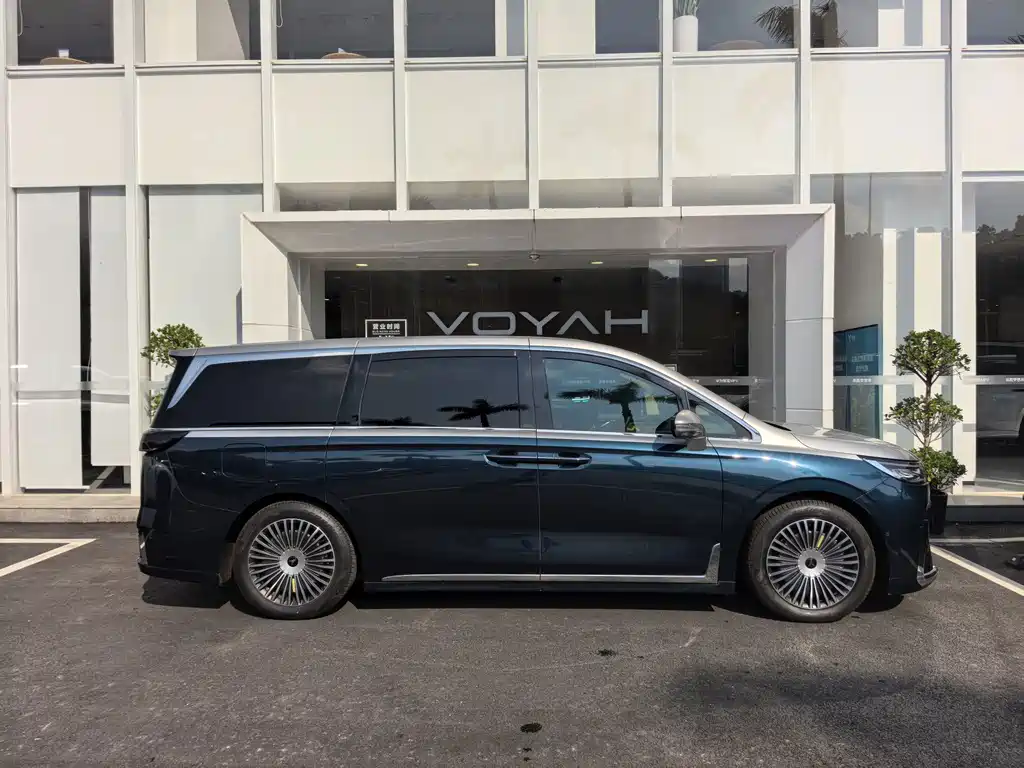 VOYAH Dreamer — миниатюра 8