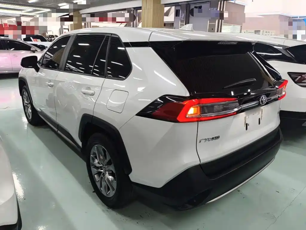 Toyota Wildlander 2022 2.0L CVT Luxury