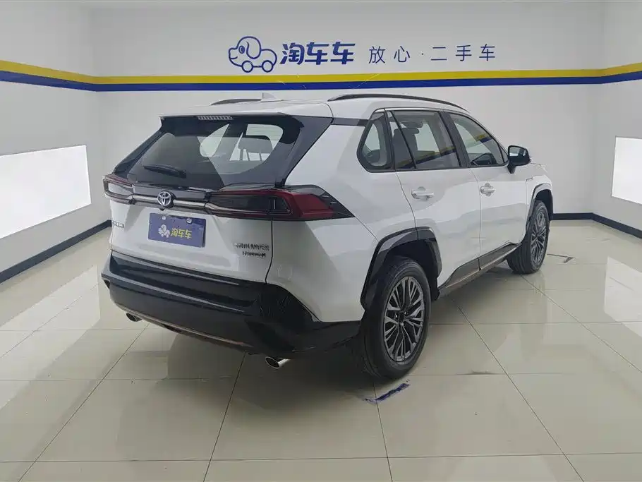 Toyota Wildlander 2024 2.5L E-CVT Luxury PLUS