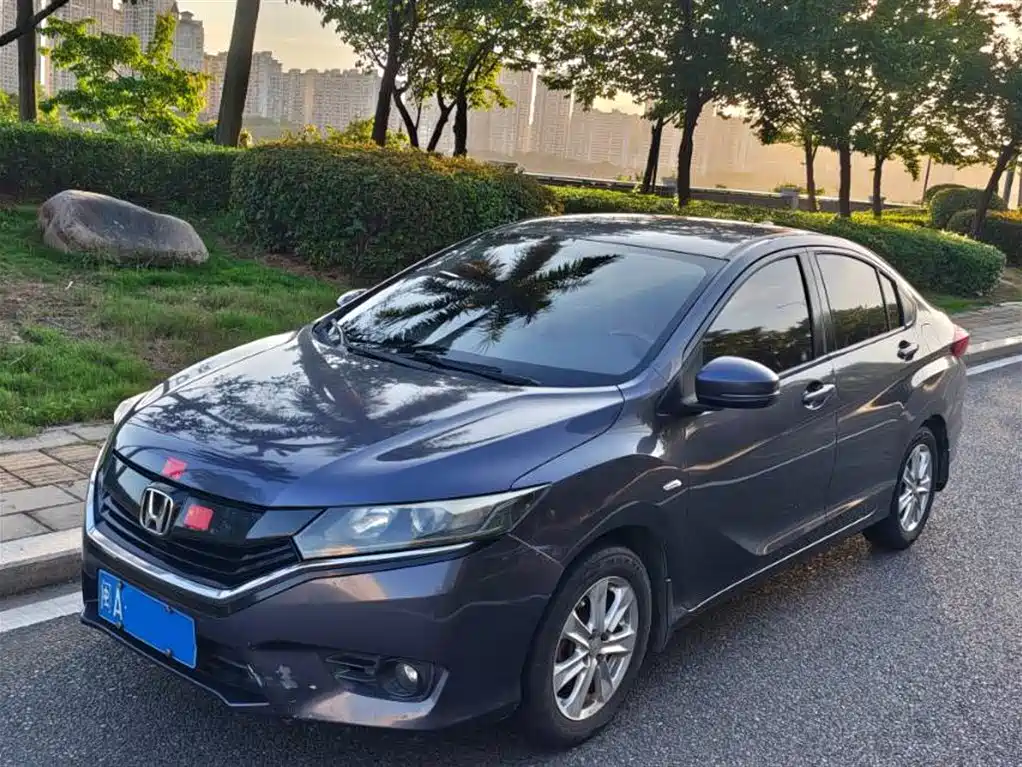 Honda Greiz 2016