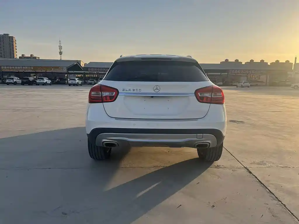 Mercedes-Benz GLA — миниатюра 8