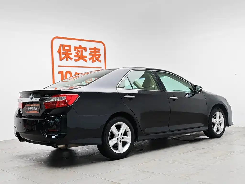 Toyota Camry 2012 2.0S