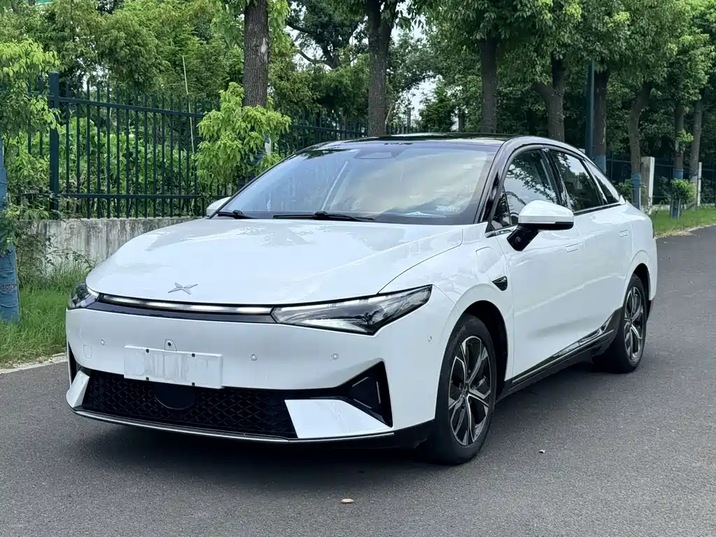 XPeng P5