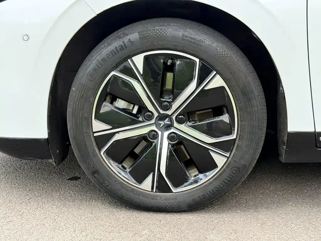 XPeng P5 — миниатюра 7
