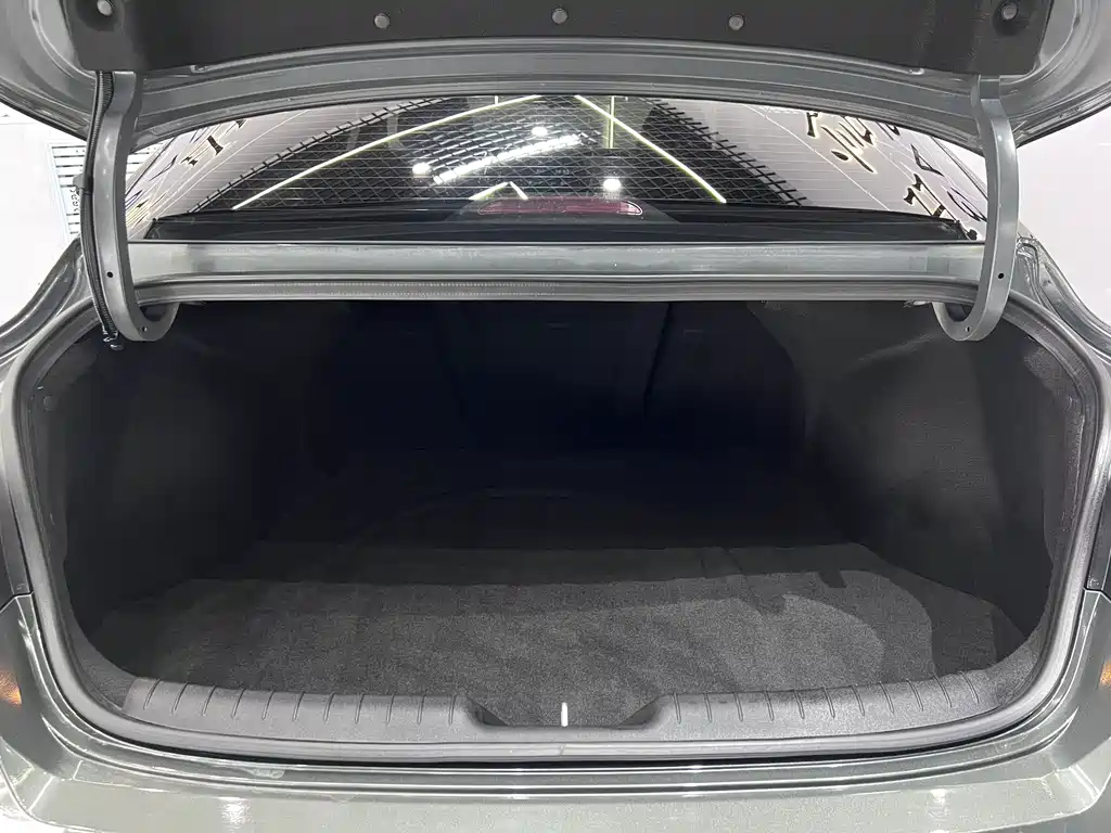 Hyundai Elantra — миниатюра 17